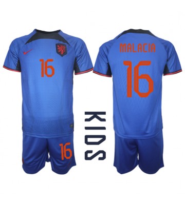 Nederländerna Tyrell Malacia #16 Bortaställ Barn VM 2022 Kortärmad (+ Korta byxor)